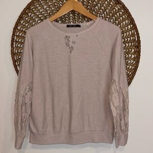 Doe & Rae blush tan lace long sleeve top size small